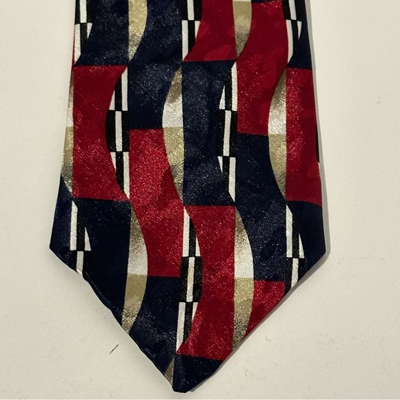 Prince Bellini Italian Styled Patterned Necktie - Picture 2 of 4